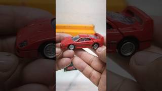 CHECA ESTE FERRARI F40 TOMICA.