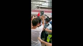 禍港賣港的垃圾就是過街老鼠人人喊打！