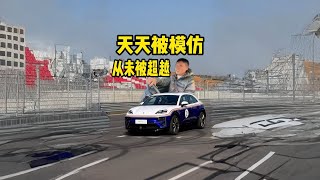 什么“神秘力量”，让各大车企真香模仿！ #全新纯电动Macan  #保时捷锋芒跑车  #风格表达