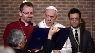 Pope Francis makes history by celebrating Christ alongside an Anglican Bishop HD