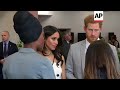 prince harry and meghan markle meet chogm youth reps