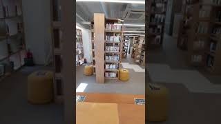 한국의 공공 도서관은 세계최고 수준이다.  any korean pubic library is the best one