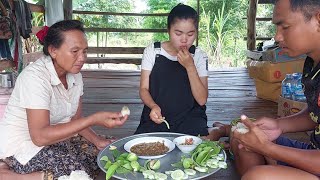 ลาบไก่บ้านกินกินข้าวเช้าอยู่เถียงนาพาสุขกับครอบครัวแซ่บคือเก่าพี่น้อง