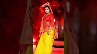 Patare kamariya 🥰 आग लगा देने वाला Khushbu Gazipuri Ka Dance #trending #shorts