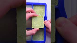 Mantén el sabor intenso de tu matcha con estos cubos de leche y matcha