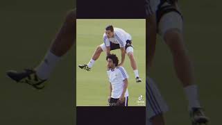 Ronaldo Marcelo nun Üstünden Atlıyor