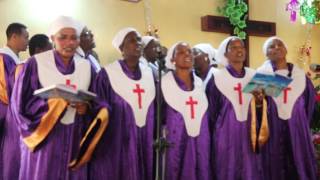 Zedagim Choir Singing “ፍቅሩ ልዩ ነዉ” (July 31, 2016) | EECMY Yabello