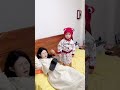 爸爸整蛊妈妈栽赃给闺女，谁料妈妈竟然不信，太难了！ cutebaby funny 萌娃 搞笑 家庭地位