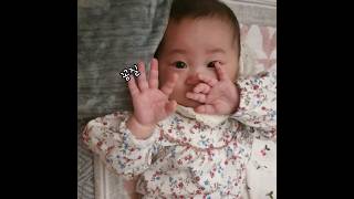 인생 4개월차 아기가 잠결에 과자맛을 맛보더니..ㄷㄷ #baby #shorts #육아일상  #cute