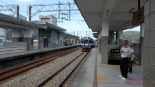 台鐵4032次EMU500型區間快車進站(南澳)