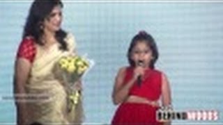 "Utthara Unnikrishnan's beautiful singing on stage" - BW