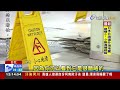 台北車站地磚大範圍爆裂 台鐵急拉封鎖線搶修