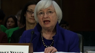 Yellen Expects Gradual Interest Rate Hikes