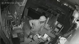 $400 in cash taken during burglary at Miami restaurant