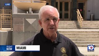 Carlos Gimenez tours Miami federal jail amid concerns over migrant detainee conditions