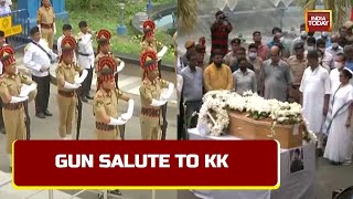 Gun Salute Accorded To Bollywood Singer KK At Ravindra Sadan; CM Mamata Banerjee Pays Tribute