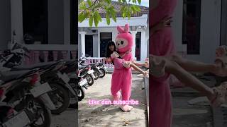 SEMUA TAKUT GA BERANI TOLONGIN KDISTA YG DICULIK LABUBU😱😱 #viralvideo #viralshort