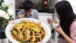 九九做无骨鸡爪，酸辣清爽真入味，辣得眼泪直流【湘西九九美食】