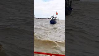 Boats rolling in the Bay of Bengal#vairal #vairalvideo #youtubeshort