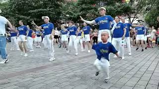 3 Years Old #Chinese Boy #Shuffle #Dance beats This 50 Years Old