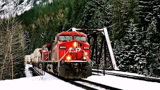 CPKC Freight Trains Thru Canada’s Winter Wonderland On The Mountain Subdivision!