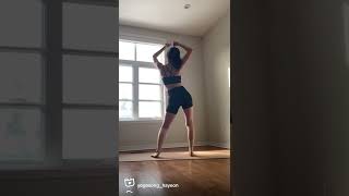 Feeling what you’re feeling 💃💃💃 #happyweekend ❤️ @yogasonghayeon