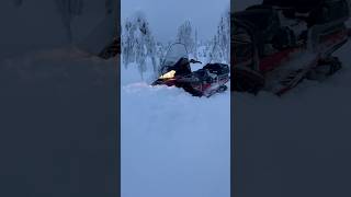 Снегоход snowmobile AODES SNOWCROSS 1000 в глубоком снегу троплю дорогу Ослянка #snow #aodes