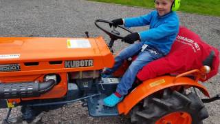 Kubota B5001 DT 4WD minitraktor kompakttraktor TraktorTEMA.se