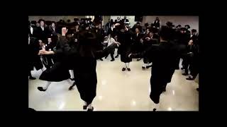 Fantastic Hasidic Dancers   Avodas Beis Hamikdash Music by Moshe Duskis