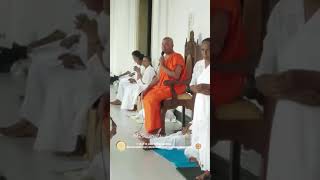 Full Moon Offering Kotte Rajamahavihara Srilanka කෝට්ටේ රජමහා විහාරය with Bhante Devananda