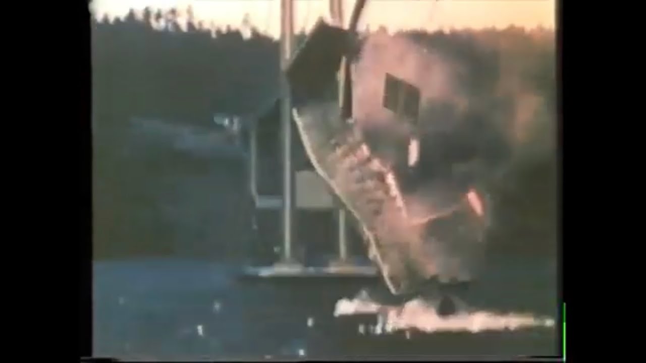 Tacoma Narrows Bridge Collapse - YouTube