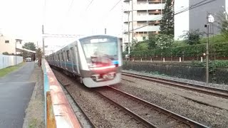 【小田急線走行動画】最新型車両5000形通過(遊園カーブにて)