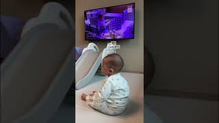 아빠 목소리에만 반응하는 아기 (the baby only react to my dad's voice) #shorts