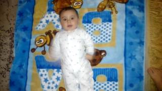 7 month baby dancing Georgian Lekuri (Grigor-Arshavir) 7 ամսական փոքրիկը պարում է վրացական «Լեկուրի»