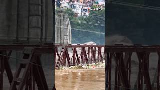 #Beas river #flood situation in #Mandi, #himachalpradesh on 9th July ‘23. #naturaldisaster #hp