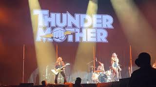 Thundermother - Whatever (Live at the Kia Forum, Los Angeles, CA 10/4/2022)