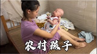 农村4个孩子的家庭，老大老二摘菜老三带老四，都来给宝妈搭把手【一帆妈妈】