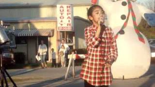 amazing 9 year old Daniella,singing Selena "El Toro Relajo"