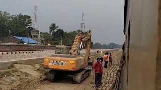 লাকসাম-আখাউড়া ডুয়েলগেজ ডাবল লাইন প্রকল্পের আওতায় শশীদল স্টেশনের রি-মডেলিং কাজ চলছে।