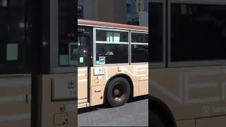 20240914🟫神奈中バスお66（横浜200か2443 PJ-MP37JK）🚌桜木町駅にて