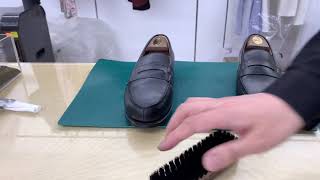 [슈케어 강좌 How to shoecare] 2.슈크림 도포 및 브러싱(완결)