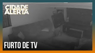 FLAGRANTE DE FURTO: imóvel foi invadido por criminoso que levou TV | Cidade Alerta Minas