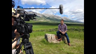 Corey Loranger anime Chalets de l'Alberta (ouverture épisode 2)