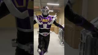 仮面ライダー王蛇（浅倉威）ファイナルベント（ベノクラッシュ）再現の再現　🐍💜wwwなんつって