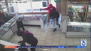 Smash-and-grab robbers storm L.A. County jewelry store