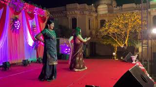 Mrinalini Himangi and Abhilasha dance- bole chudiya bole Kangana