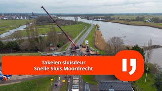 Takelen sluisdeur Snelle Sluis Moordrecht