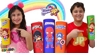 Maria Clara y sus amigos se convierten en superhéroes | Pretend Play with Magic Superhero Chips