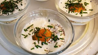 QUICK CREAMY FRENCH EGGS/OEUFS EN COCOTTE! KETO Sous-titres en français! #shorts