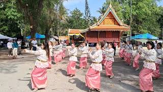 บาสโลบเพลงซุ้มลาวแพนโดยทีมแอโรบิคบ้านไร่